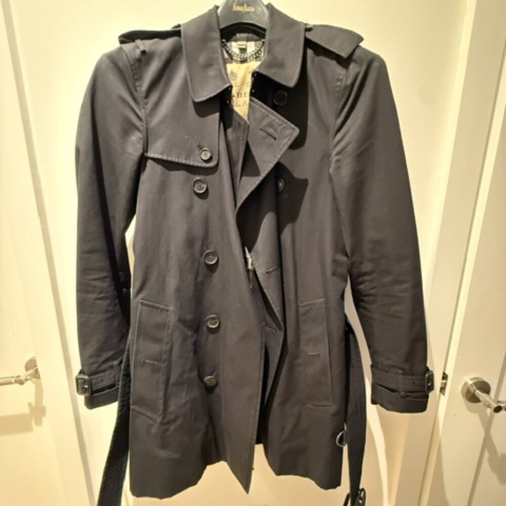 Burberry Sandringham trench coat, medium length